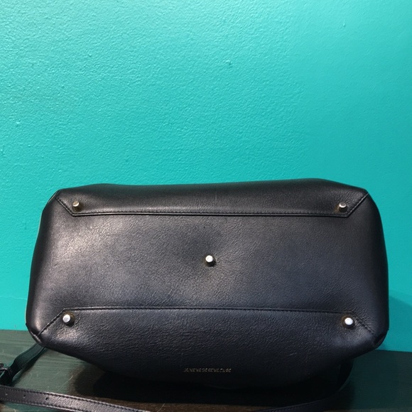 Burberry Bag - Picture 5 of 8